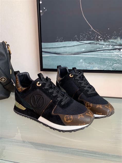 lv runaway trainers